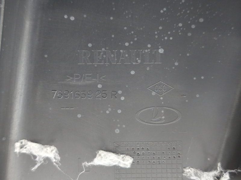 Обшивка средней стойки