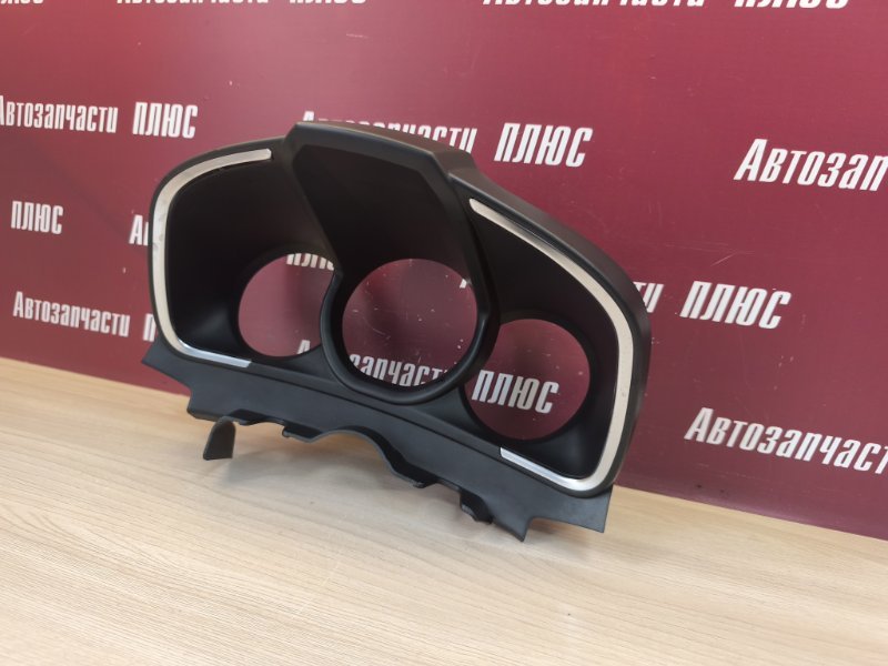 Козырек щитка приборов