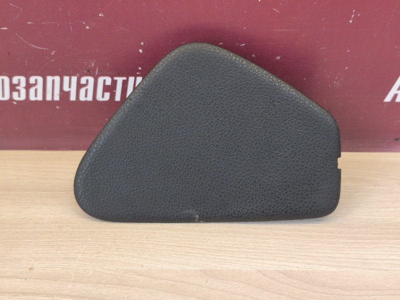 Крышка блока предохранителей