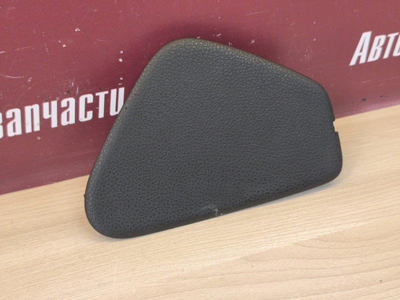 Крышка блока предохранителей