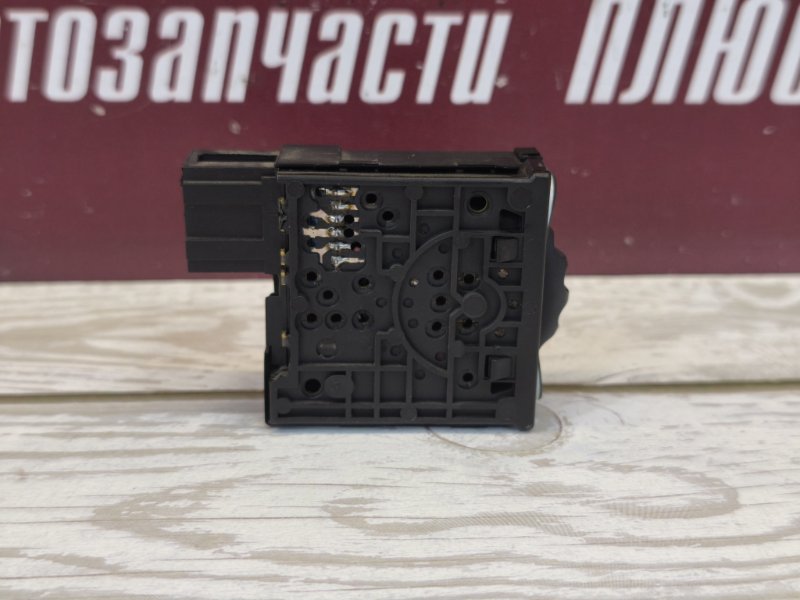 Кнопка корректора фар