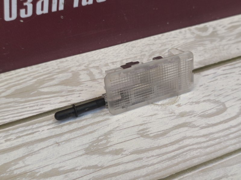 Плафон подсветки багажника