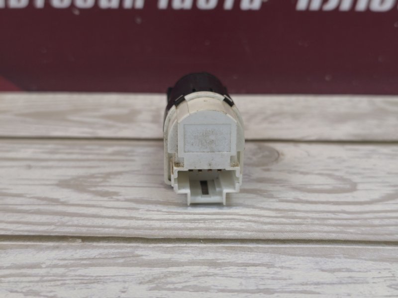 Датчик педали тормоза