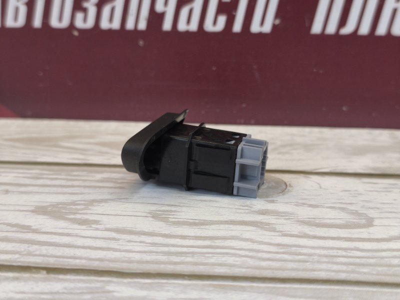 Кнопка центрального замка