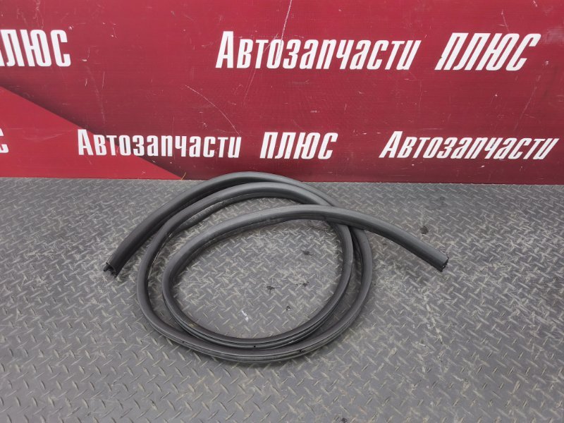 Уплотнитель проема      двери