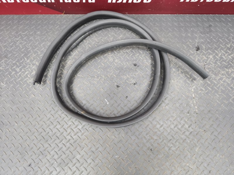 Уплотнитель проема      двери