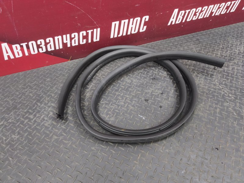 Уплотнитель проема      двери