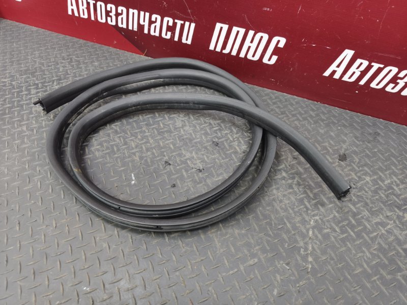 Уплотнитель проема      двери