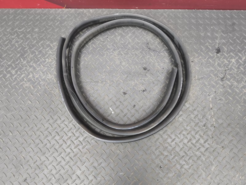 Уплотнитель проема      двери