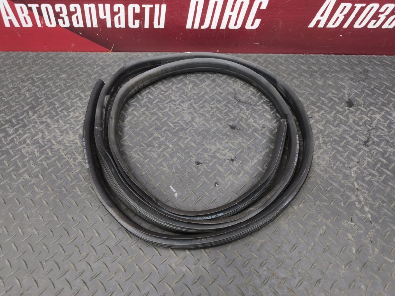 Уплотнитель проема      двери