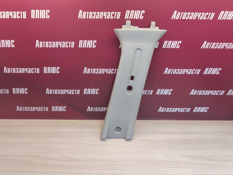 Обшивка средней стойки