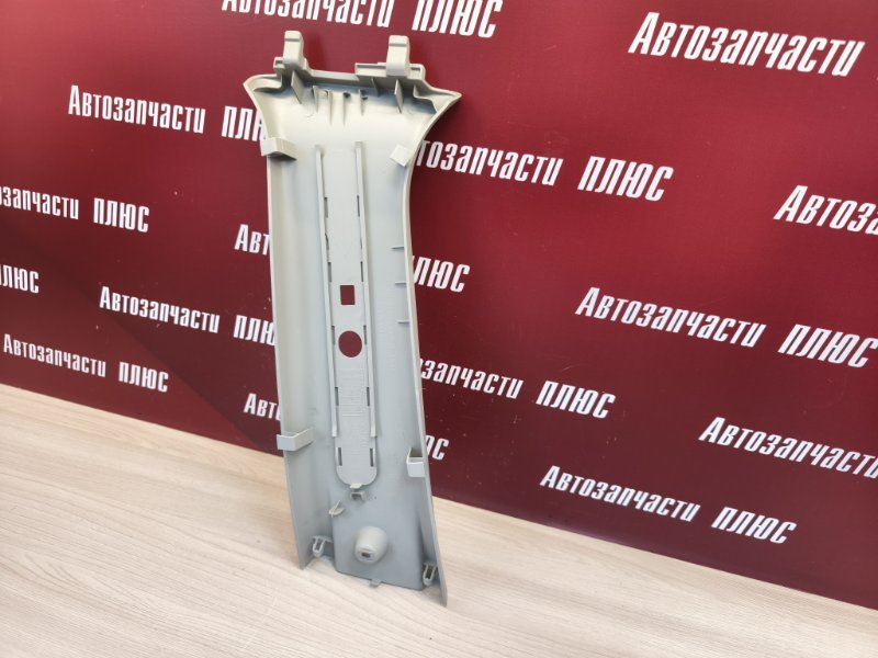 Обшивка средней стойки