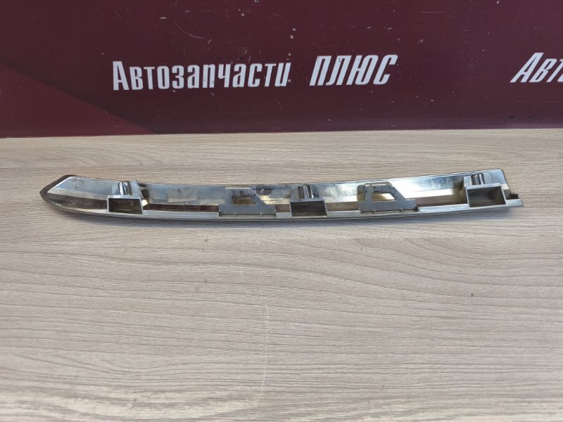 Молдинг бампера хром