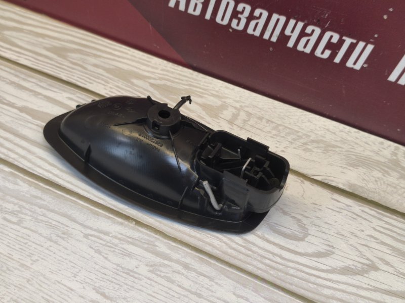 Внутренняя  ручка двери
