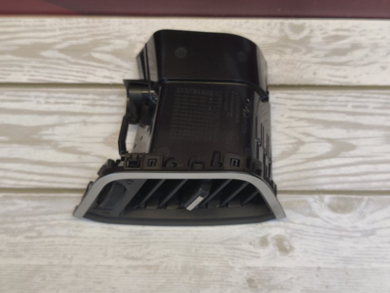 Воздушный дефлектор салона