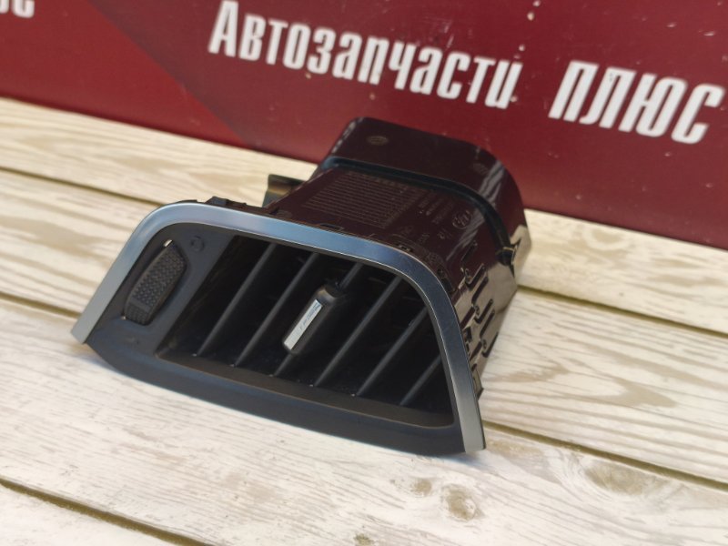 Воздушный дефлектор салона