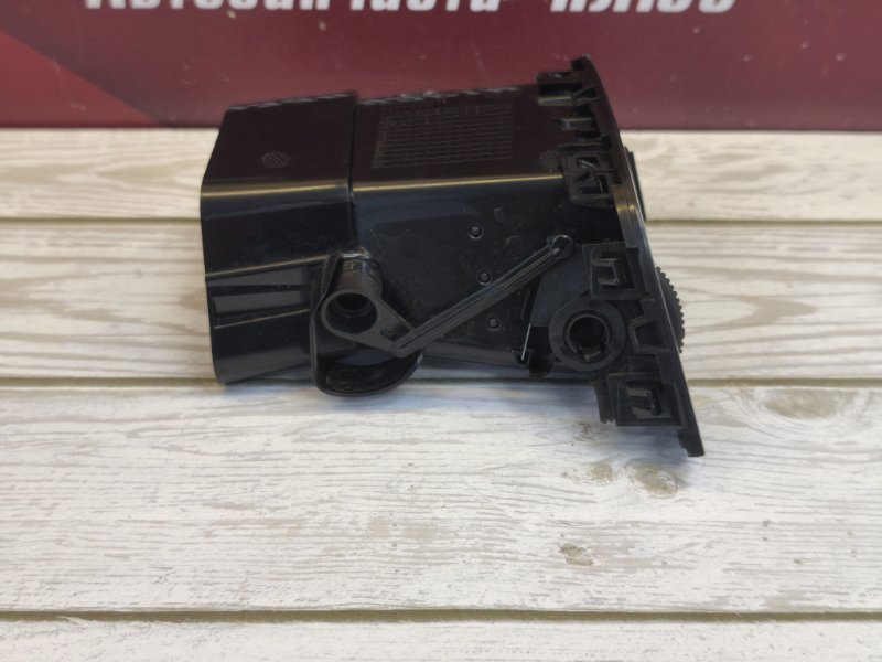 Воздушный дефлектор салона