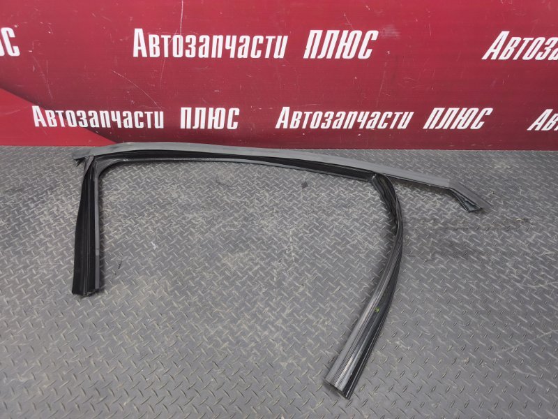 Уплотнитель рамки двери