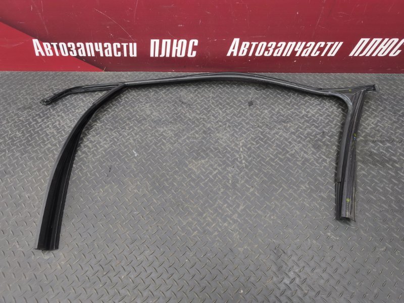 Уплотнитель рамки двери