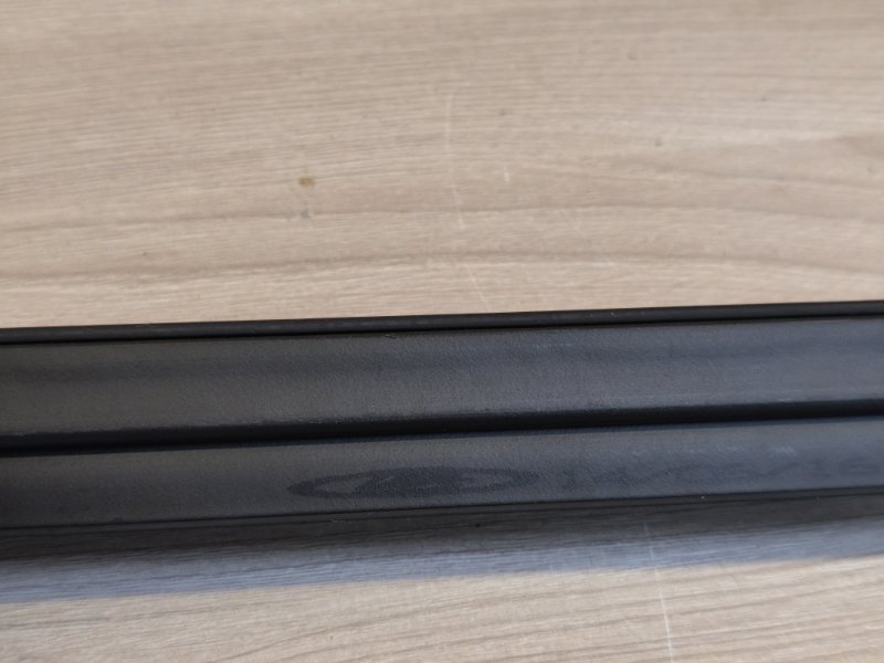 Уплотнитель стекла двери внутренний