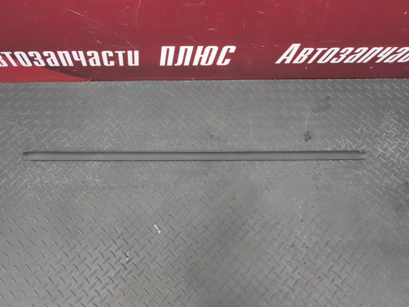 Уплотнитель стекла двери внешний