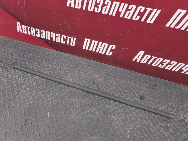 Уплотнитель стекла двери внешний