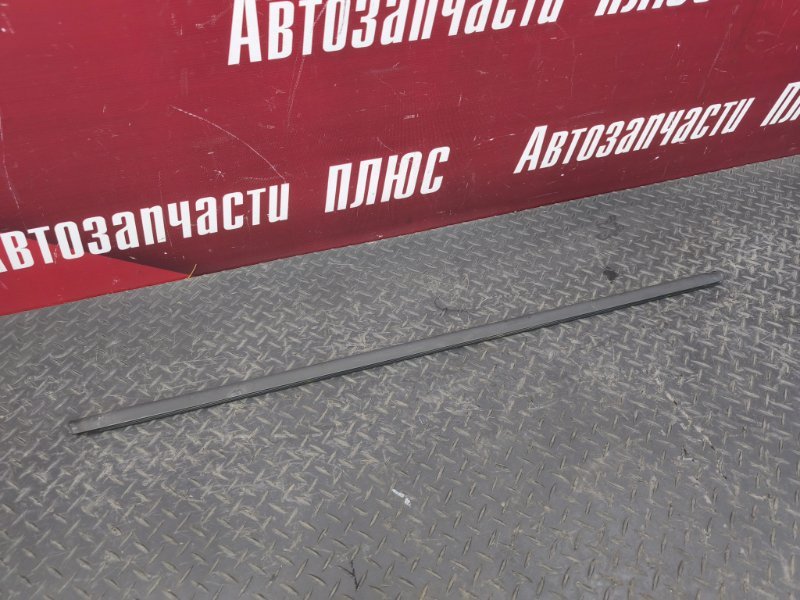 Уплотнитель стекла двери внешний