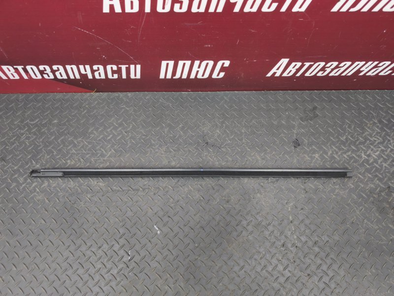 Уплотнитель стекла двери внешний