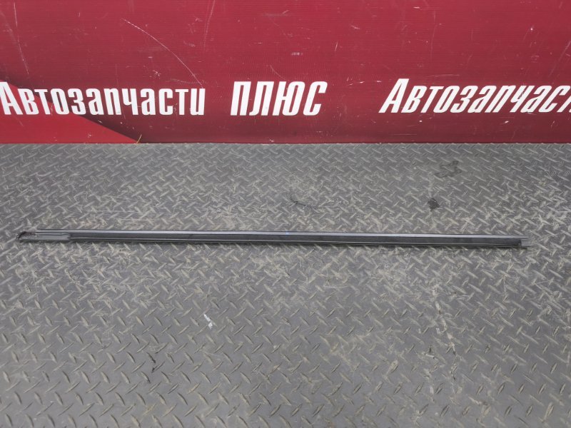 Уплотнитель стекла двери внешний