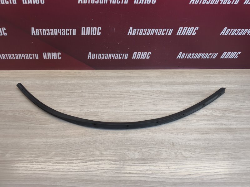 Уплотнительная резинка боковой двери