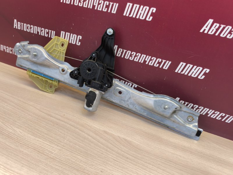 Стеклоподъемник    двери