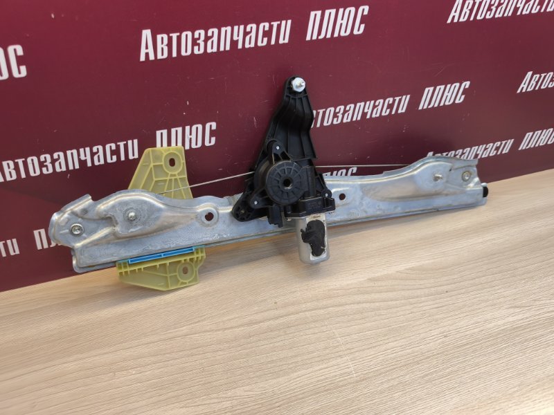 Стеклоподъемник    двери