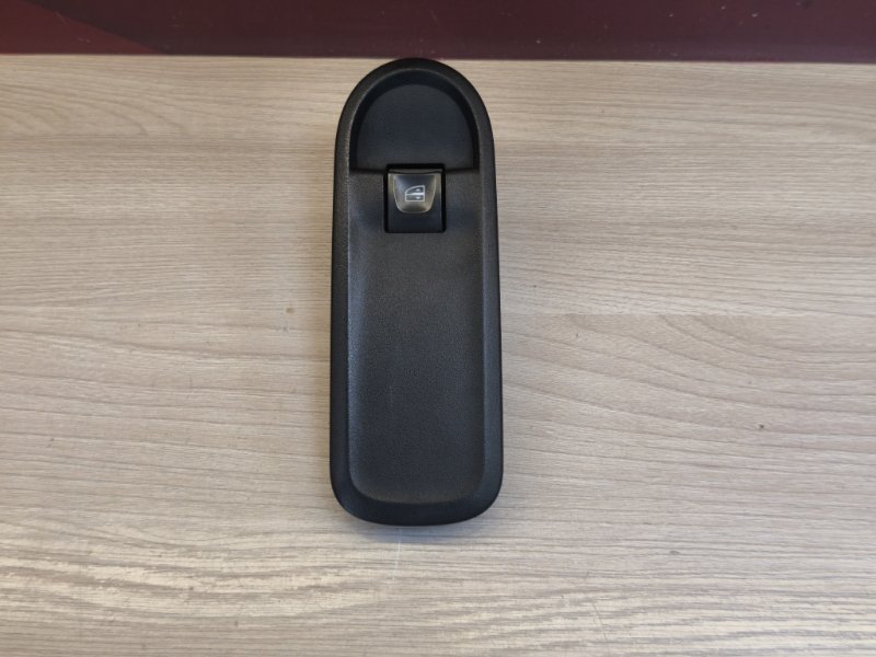 Кнопка стеклоподъемника