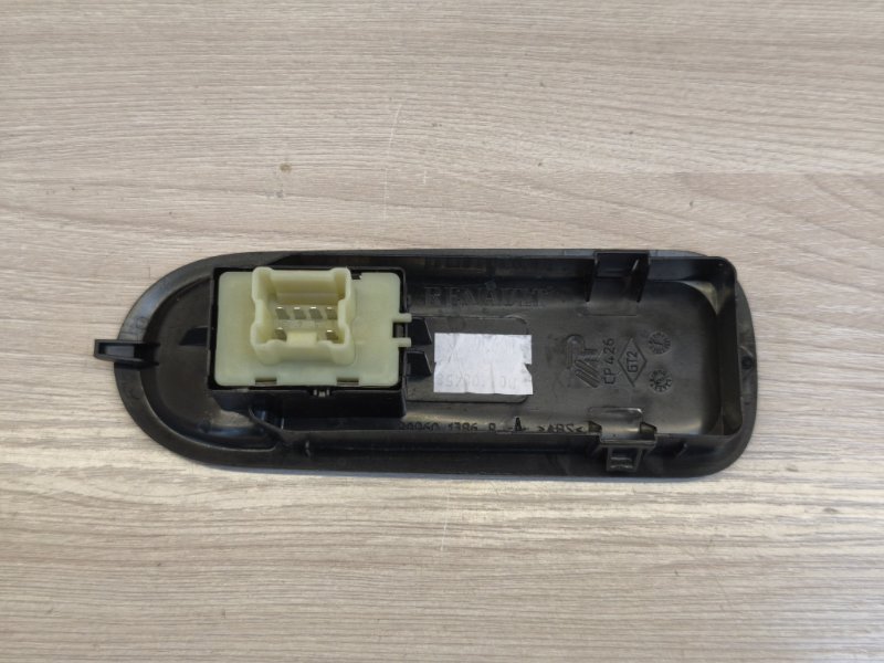 Кнопка стеклоподъемника