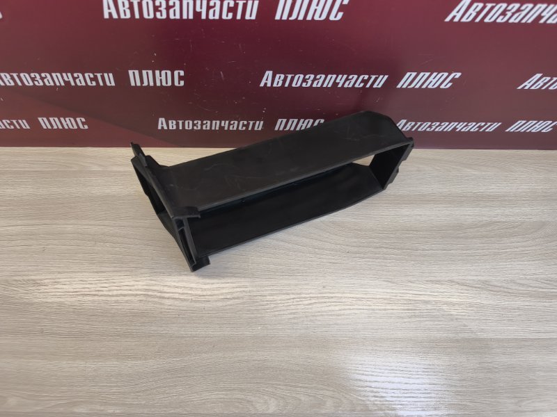 Крепление воздушного фильтра