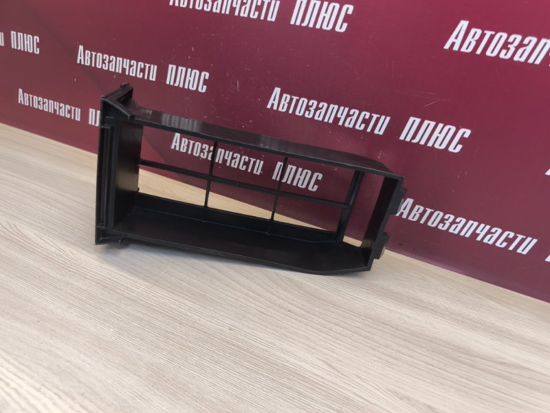 Крепление воздушного фильтра