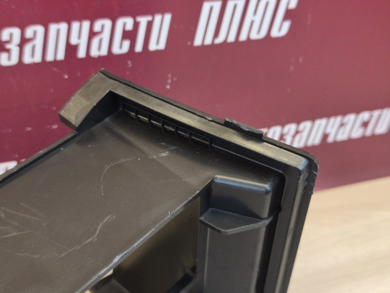 Крепление воздушного фильтра