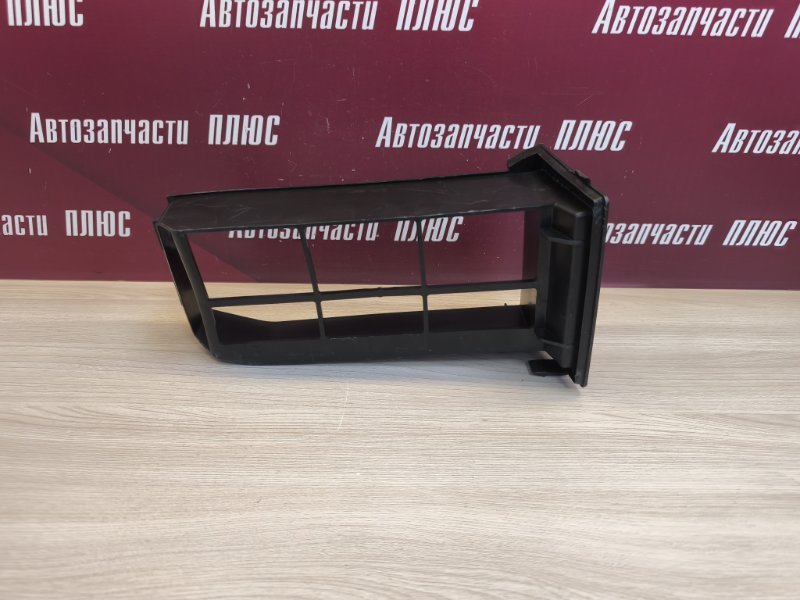 Крепление воздушного фильтра