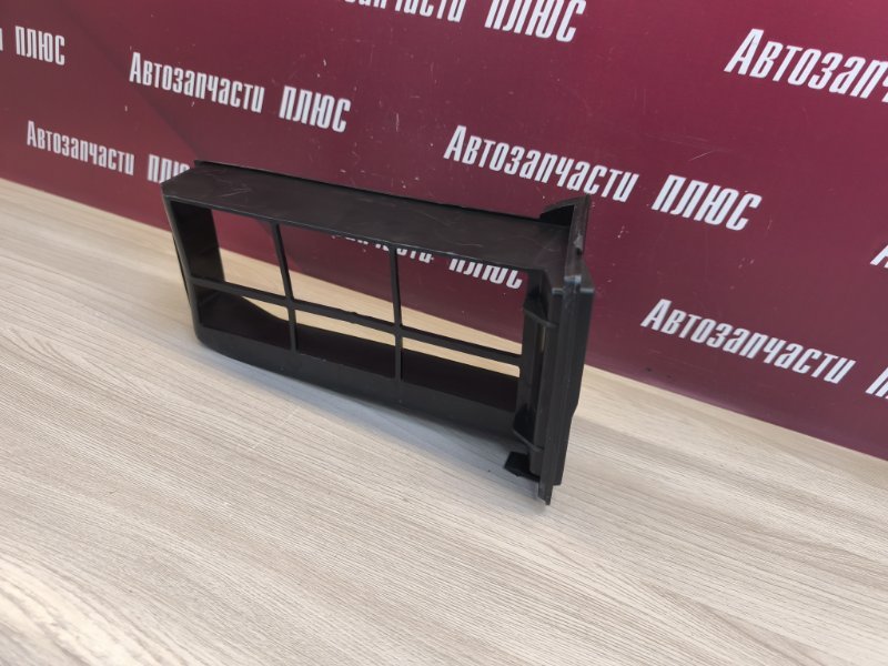 Крепление воздушного фильтра