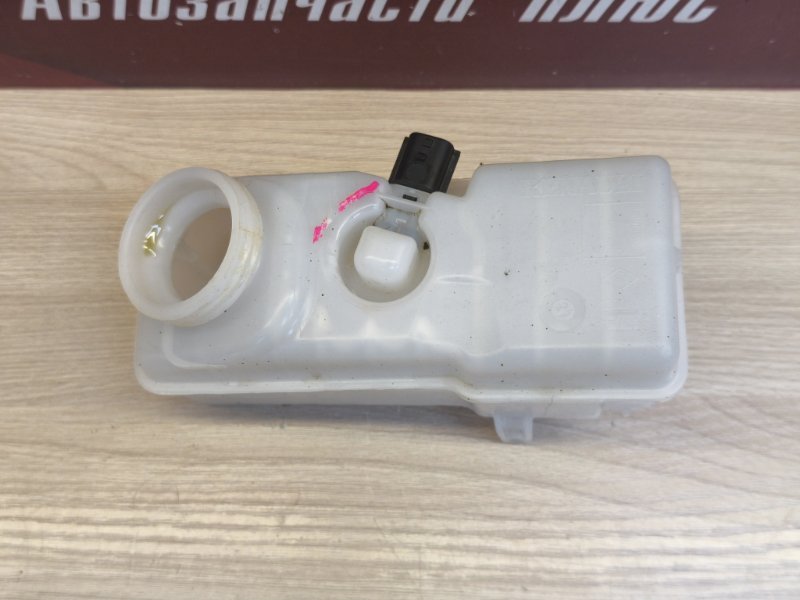 Бачок главного тормозного цилиндра