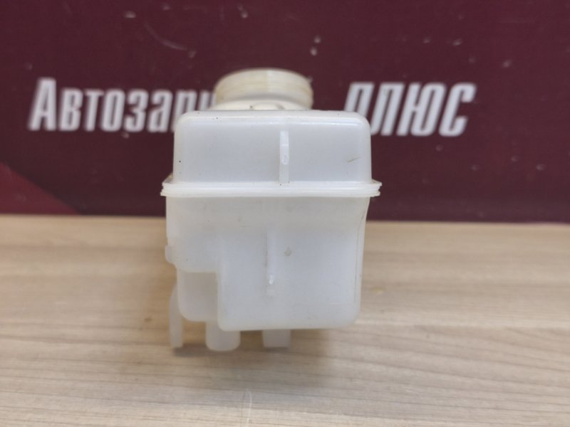 Бачок главного тормозного цилиндра