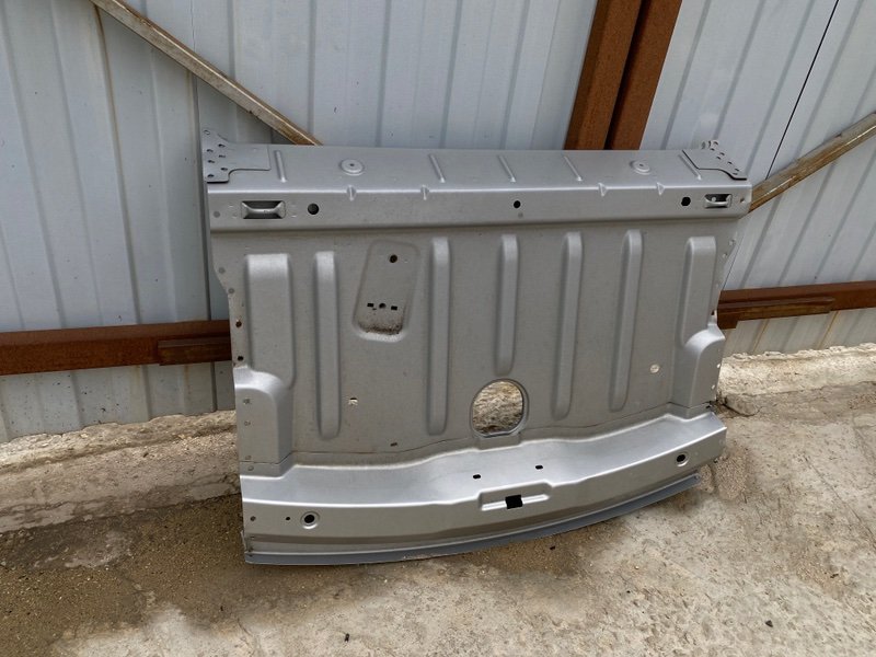 Задняя полка