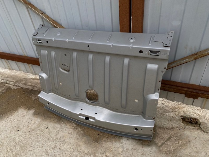 Задняя полка