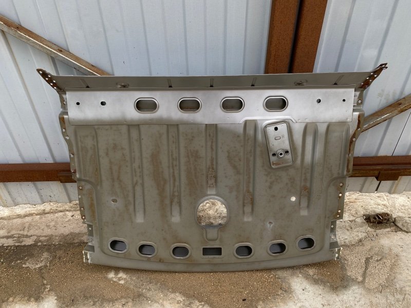 Задняя полка