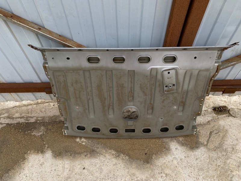 Задняя полка