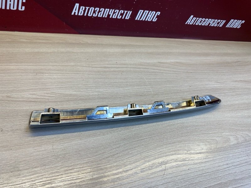 Молдинг бампера хром