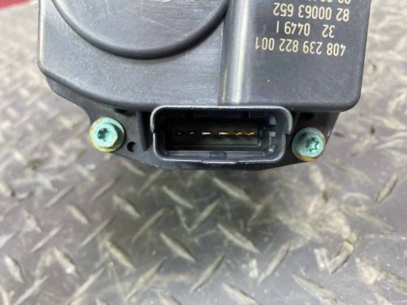 Дроссельная заслонка