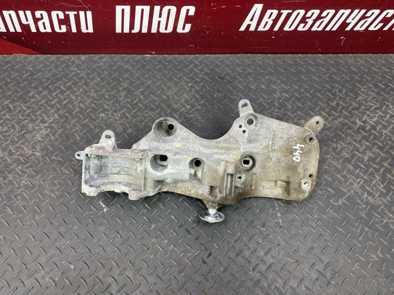 Кронштейн генератора