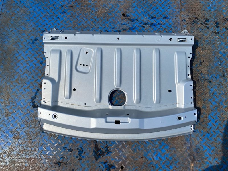 Задняя полка