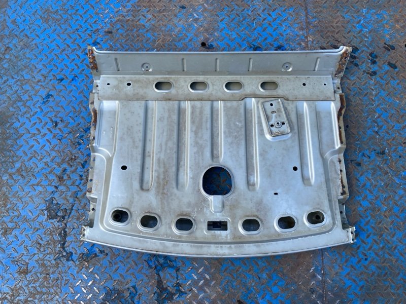 Задняя полка